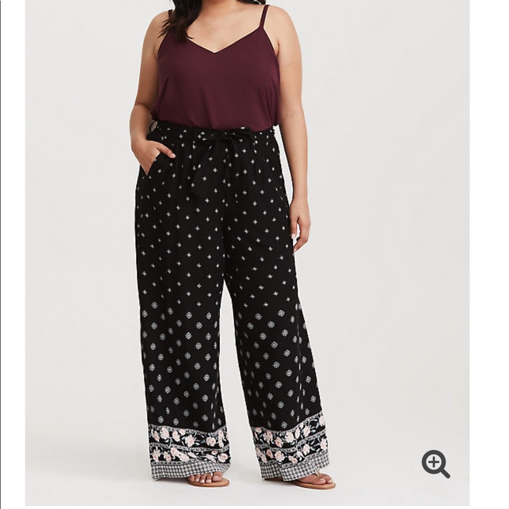 Torrid Black Border Print Challis Wide Leg Pant